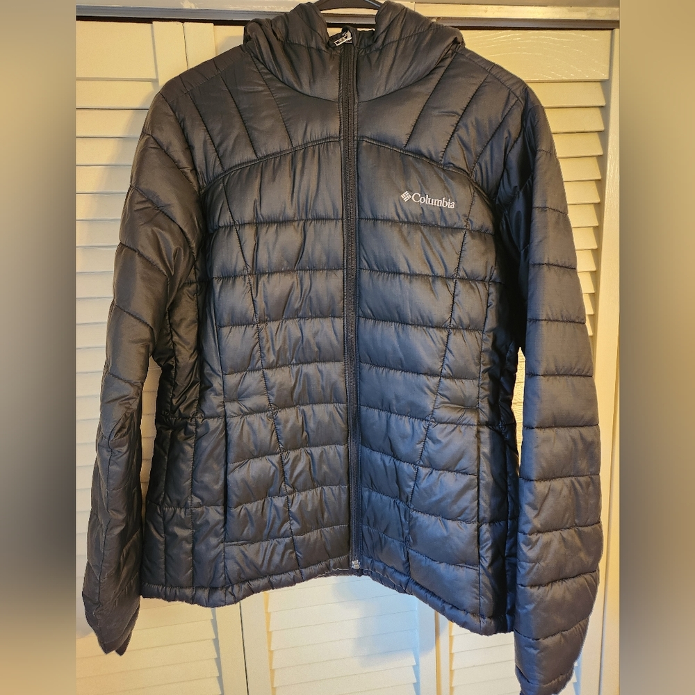 Columbia Puffer Jacket, women's large